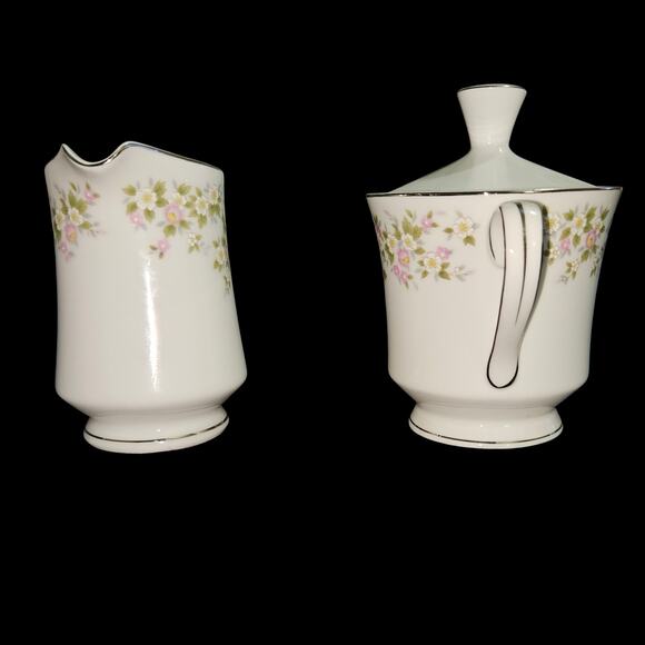 Treasure Chest Lenore Creamer & Lidded Sugar Bowl Set Japan Floral Vintage - Picture 2 of 7